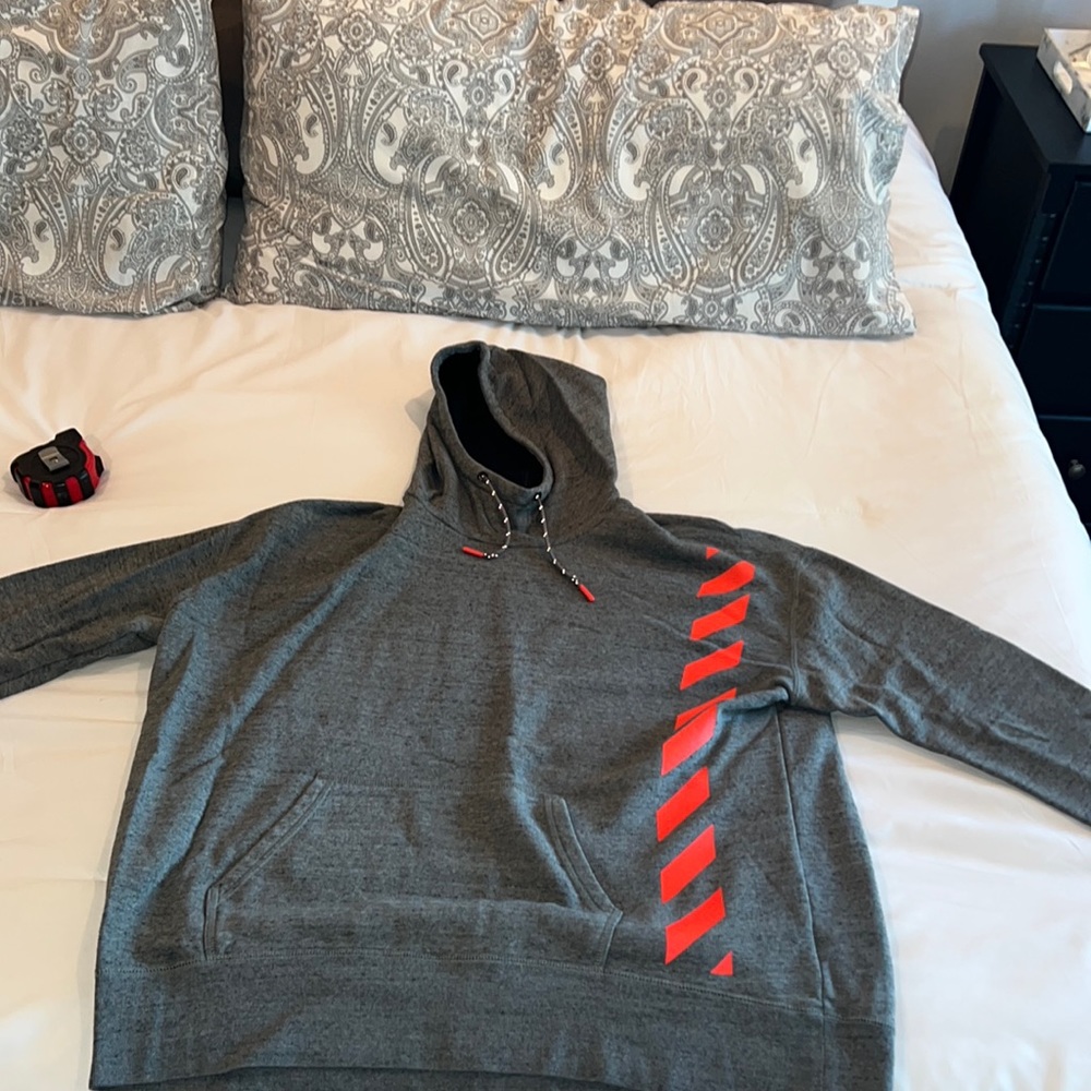 Perfect Nike sweatshirt. Cozy, comfy and stylish!